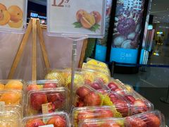 大练黄油桃-盒马鲜生(岭南新世界店)