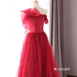 闪耀婚礼的红色礼服[爱心]热烈而灿烂
