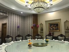 包厢-巴扎美食·新疆菜·西域歌舞表演餐厅(新疆大厦店)