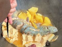 -老刘生态大鱼坊铁锅炖鱼(赛马场店)