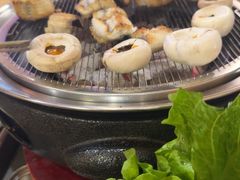 -围炉肉舍•炭烤活鳗•丹东海鲜烤肉(步行街店)