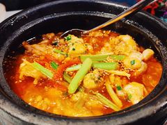 荥经砂锅蛙血旺-映水芙蓉(长宁来福士店)