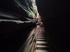 -波浪谷
