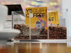 门面-YECLIP COFFEE 黄色回形针咖啡