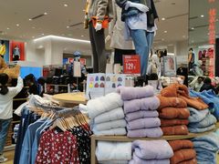 -优衣库(深圳万象天地旗舰店)
