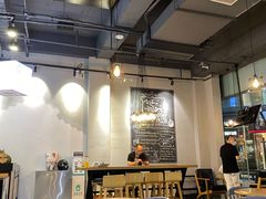 大堂-HELLO 27 意面·沙拉·帕尼尼