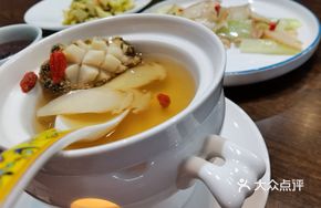 Clear Soup with Fresh Abalone and Matsutake Mushroom