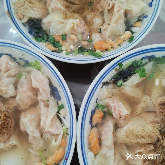 老樟树馄饨店