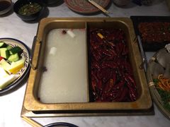 -尚尚仙·酸汤猪手·猪肚鸡火锅(华联万柳购物中心店)