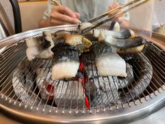 -围炉肉舍•炭烤活鳗•丹东海鲜烤肉(步行街店)