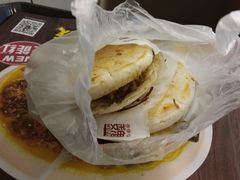 肉夹馍-魏家凉皮(协和店)