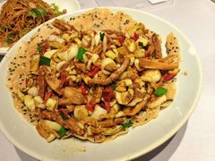 -客家大院·非遗赣南客家菜(郁孤台店)