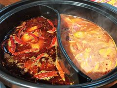 鸳鸯锅-签尚佰味小郡肝串串香火锅(朝阳路店)