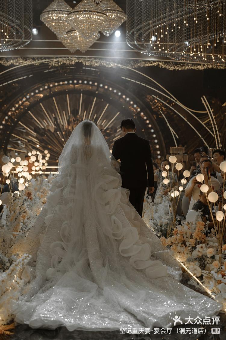 奥斯卡堃记重庆宴让你的婚礼成为全场焦点