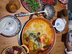 -洱火云南酸菜牛肉火锅(石景山当代商城店)