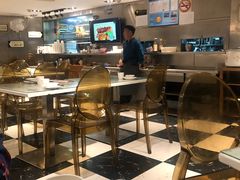 -新大咀港式茶餐厅(宝山万达店)