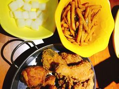 -BHC炸鸡(明洞总店)