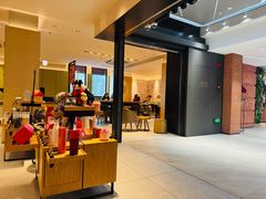 -星巴克臻选(上海中环广场2F店)