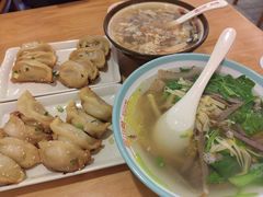 -小姜锅贴(凤凰街店)