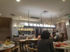 大堂-必胜客(WOW象山涌金广场店)