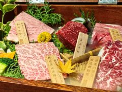 -山川小町·极番烧肉(新地假日广场店)