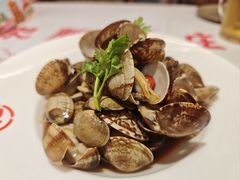 -肥肥虾庄·金牌油焖大虾(汉口城市广场店)