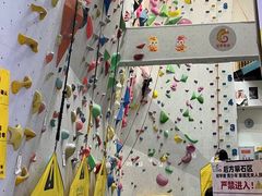 -龙景攀岩(海峡世茂广场店)