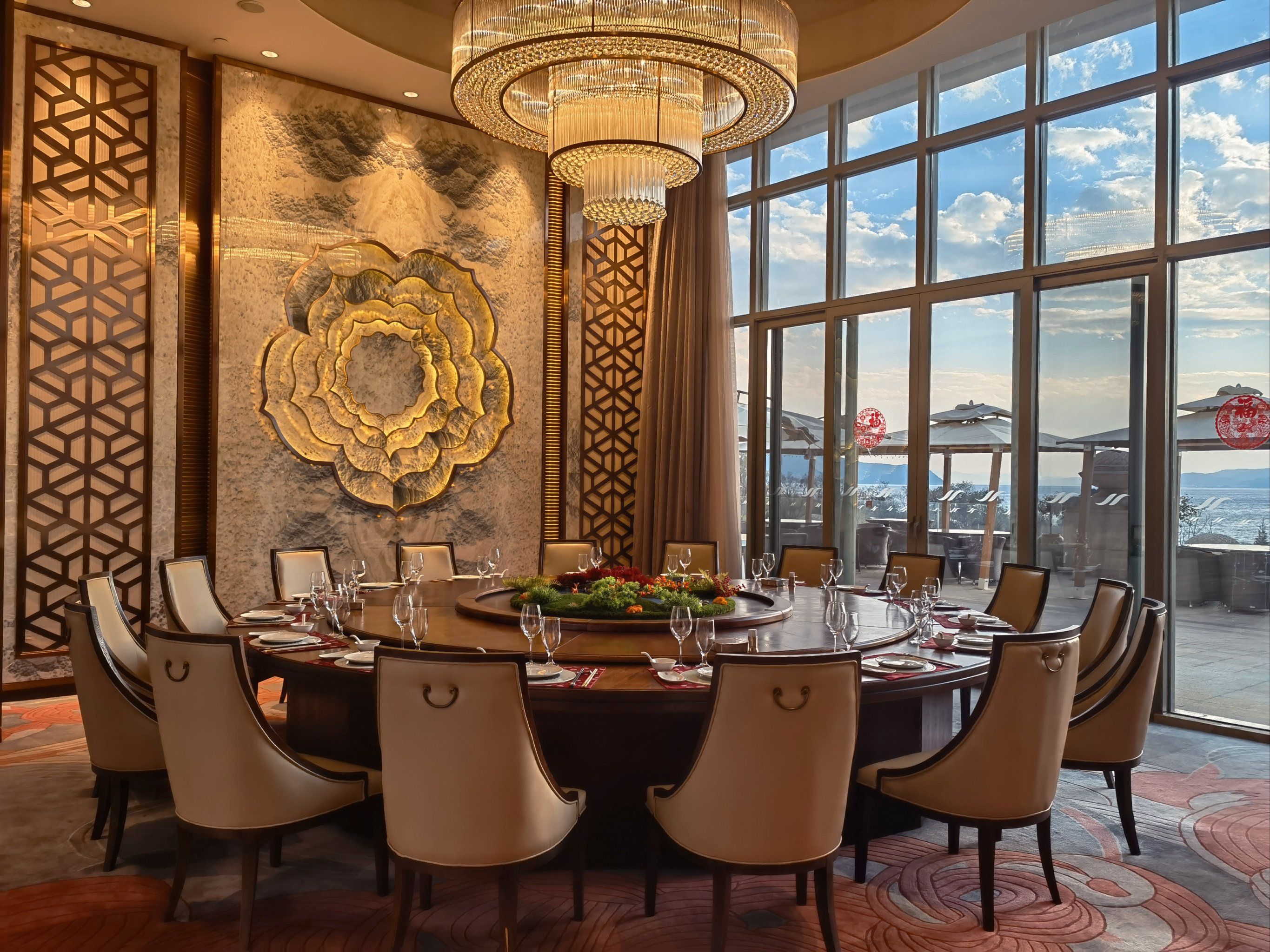 抚仙湖最高端餐厅,包间无敌视野,非常惊艳