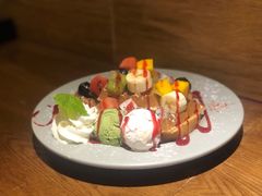 水果华夫饼-Lia Cafe Bar Restaurant松山咖啡屋