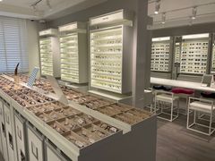 -目艮眼镜SHOWROOM(品牌集合店)