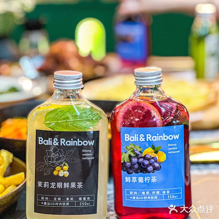 四楼这家设计感满满的西餐厅也太扎眼了