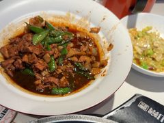 -阿瓦山寨·湘菜现炒·剁椒鱼头王(咸阳总店)