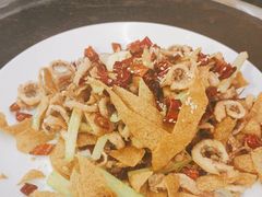 -人民公社铁锅炖·东北菜(卫国道店)