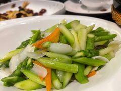 羊肚菌炒芦笋百合-大理实力希尔顿酒店御璽中餐厅YUXI – CHINESE RESTAURANT
