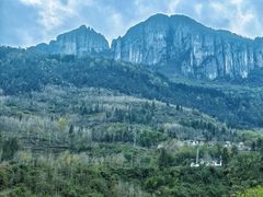 -梭布垭石林景区