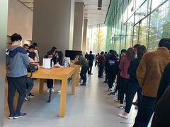 -Apple零售店(华贸购物中心店)