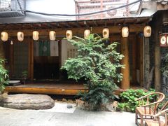 -泡桐树街