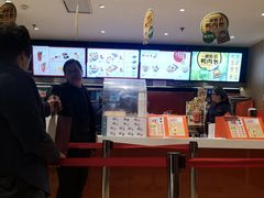 -资和信百货商场