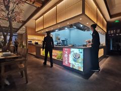 门面-蜜桃餐厅·伴山(湖滨商业街店)