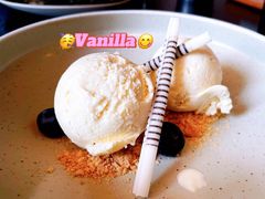 -wineapp葡萄酒餐吧(外滩金融中心店)