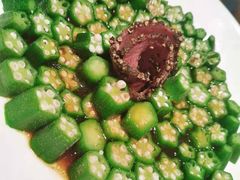 黑椒牛肉拼秋葵-将相和·海鲜蒸饺大连菜