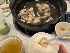 -烹然四季椰子鸡火锅(团结湖总店)