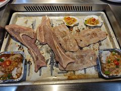 -围炉肉舍•炭烤活鳗•丹东海鲜烤肉(步行街店)