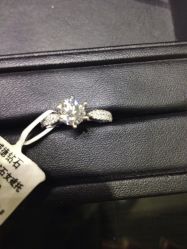 -威德钻石-克拉钻大本营(南京东路店)