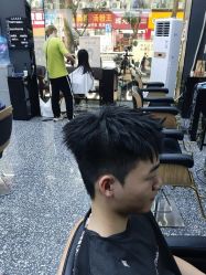 -藤野造型专业烫染接发