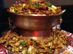 霸气双层炭火蛙-炉小二铜锅牛蛙•川湘菜(三里屯店)