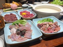 -四点金粥底火锅(沂州里店)