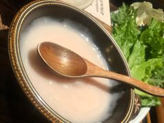 -老牌坊云南鱼豆花火锅(爱建店)