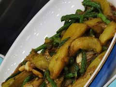 -大鸭梨烤鸭店(金顶街店)