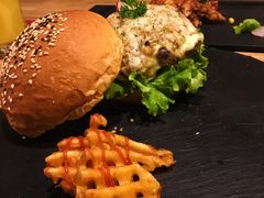 -HIGH FIVE哈福手工汉堡(桂林路店)